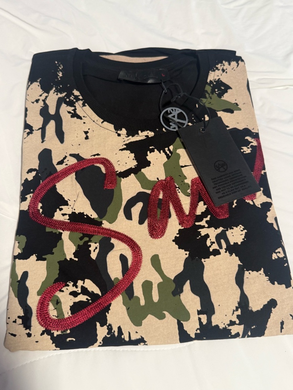 Saw Clothing Embellished Camo Graphic Crewneck long sleeve men’s Large. E7
